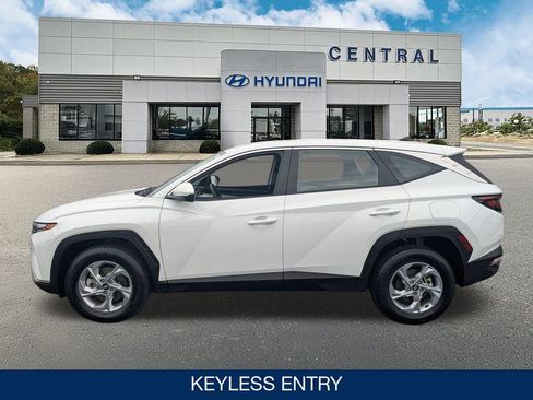 Certified 2024 Hyundai Tucson SE image 5