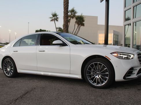 New 2025 Mercedes-Benz S 580 4MATIC Sedan image 9