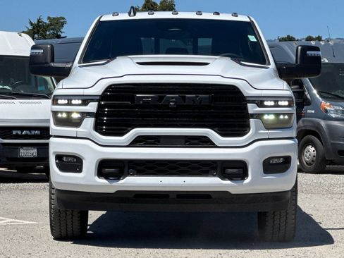 New 2026 RAM 3500 Laramie AWD/4WD image 10
