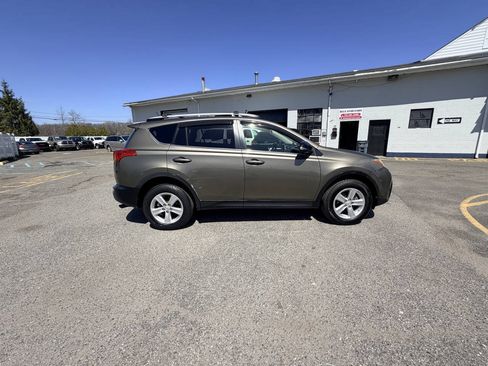 Used 2013 Toyota RAV4 XLE AWD/4WD image 42