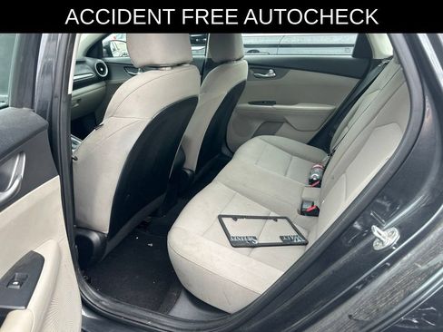 Used 2019 Kia Forte LXS FWD image 12