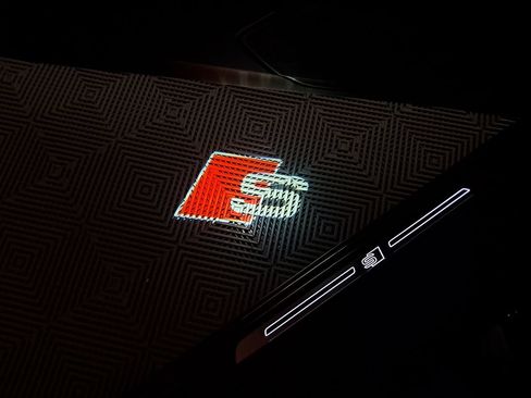 Used 2021 Audi SQ8 Premium Plus w/ Luxury Package image 32