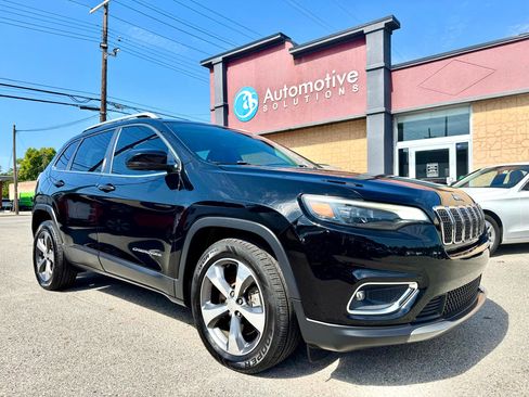 Used 2020 Jeep Cherokee Limited image 2