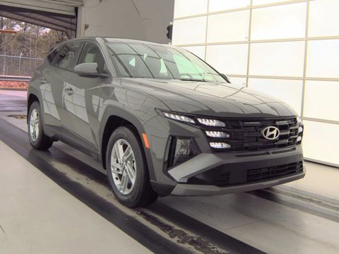 Used 2026 Hyundai Tucson SE image 4