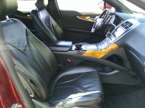 Used 2016 Lincoln MKX Reserve w/ Cargo Utility Package image 38