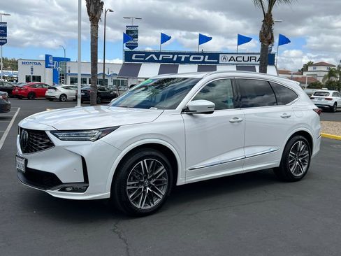 Certified 2025 Acura MDX SH-AWD w/ Advance Package image 4