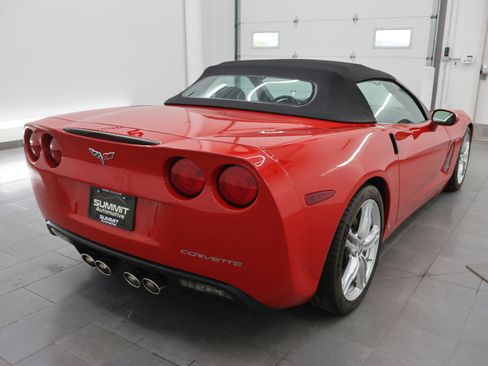 Used 2006 Chevrolet Corvette Convertible w/ Preferred Equipment Group RWD image 5