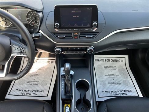 Used 2022 Nissan Altima 2.5 SV image 11
