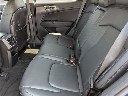 Used 2024 Kia Sportage EX FWD image 25