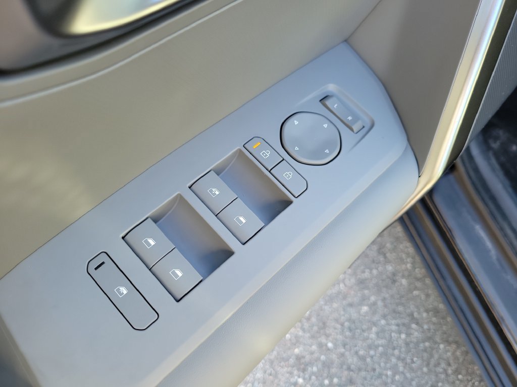 New 2027 Kia Seltos S FWD image 18