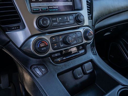 Used 2019 Chevrolet Tahoe LT image 28