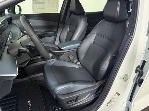 New 2026 Nissan Leaf SV+ w/ Illuminated Package FWD image 13
