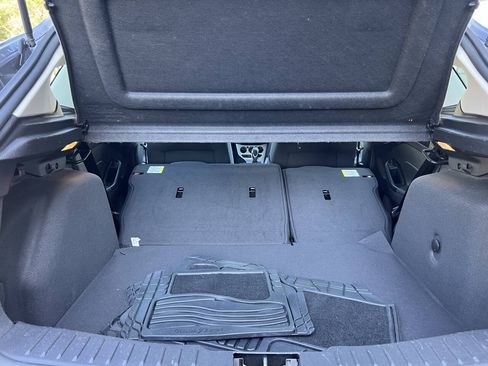 Used 2014 Ford Focus SE FWD image 19