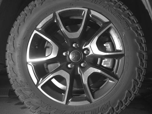 Used 2025 Jeep Compass Trailhawk AWD/4WD image 13