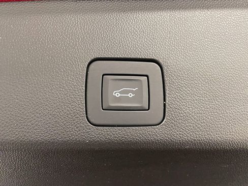 Used 2023 Buick Encore GX Select w/ Sport Touring Package FWD image 13