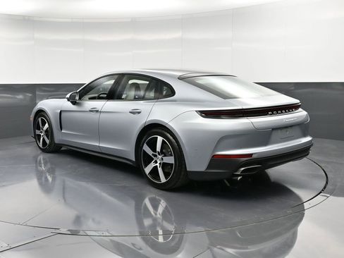 New 2026 Porsche Panamera 4 image 3
