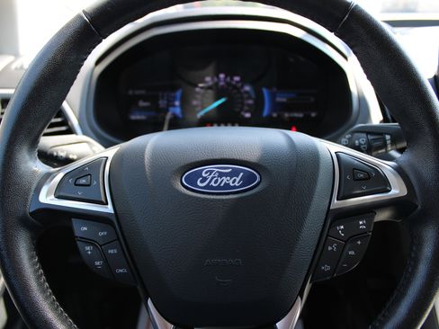 Used 2023 Ford Edge SEL image 19