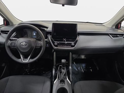 Used 2023 Toyota Corolla Cross LE w/ Moonroof Package AWD/4WD image 9