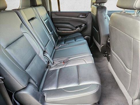 Used 2020 Chevrolet Suburban LT image 21