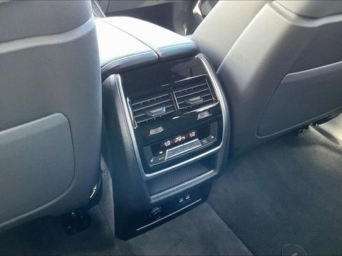 New 2026 BMW X7 xDrive40i w/ M Sport Package AWD/4WD image 10