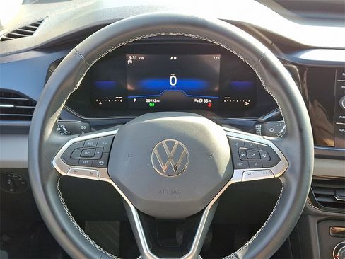 Used 2022 Volkswagen Taos SE image 20