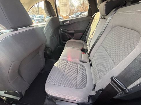 Used 2020 Ford Escape SE image 11