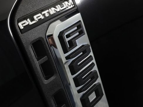 Used 2025 Ford F250 Platinum w/ Platinum Plus Package AWD/4WD image 62