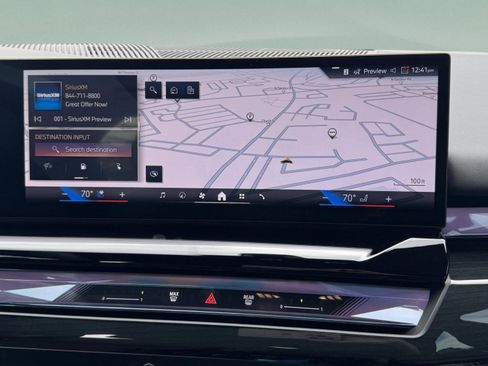 Used 2025 BMW 550e xDrive w/ Premium Package image 12