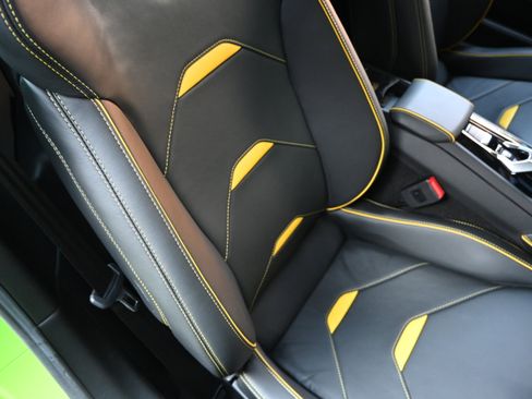 Used 2021 Lamborghini Huracan EVO RWD image 82