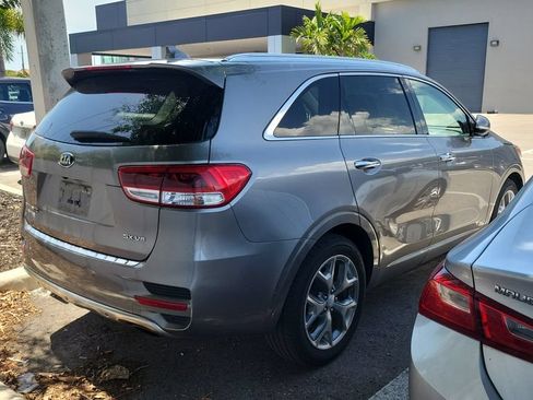 Used 2016 Kia Sorento SX AWD/4WD image 4