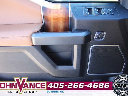 Used 2017 Ford F150 Limited w/ Trailer Tow Package image 33