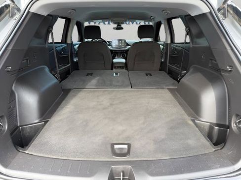 Used 2023 Chevrolet Blazer LT FWD image 32