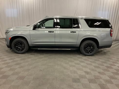 Used 2024 Chevrolet Suburban LT AWD/4WD image 10