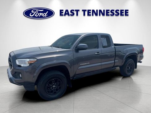 Used 2019 Toyota Tacoma SR5 AWD/4WD image 7