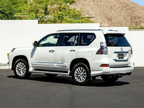 Used 2019 Lexus GX 460 Premium w/ Premium Package AWD/4WD image 9