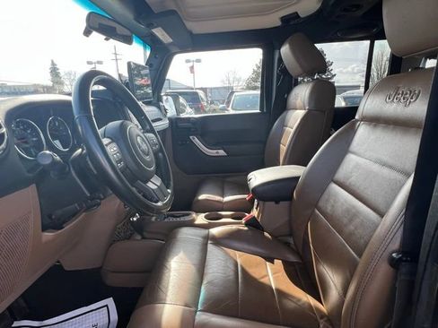 Used 2011 Jeep Wrangler Unlimited Sahara w/ Dual Top Group AWD/4WD image 9