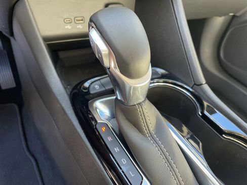 Used 2024 Buick Encore GX Sport Touring image 15