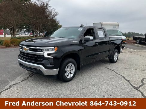 Used 2025 Chevrolet Silverado 1500 LT image 1