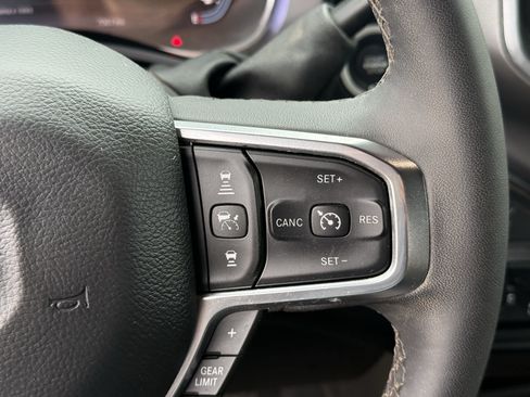 Used 2026 RAM 2500 Laramie AWD/4WD image 18