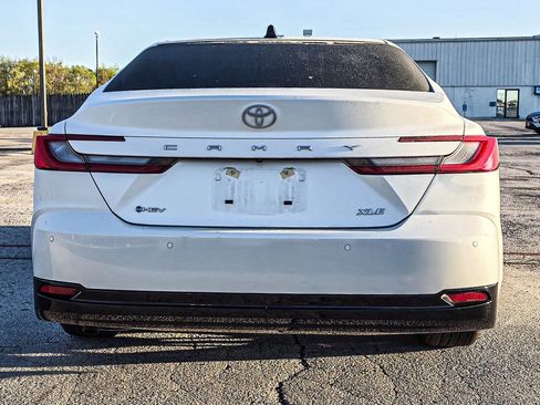 Used 2025 Toyota Camry XLE w/ Premium Plus Package image 5