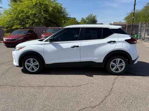 Used 2021 Nissan Kicks S FWD image 8