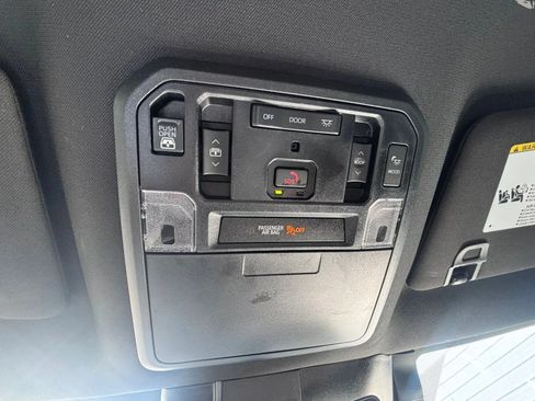 Used 2024 Toyota Tundra Platinum AWD/4WD image 22