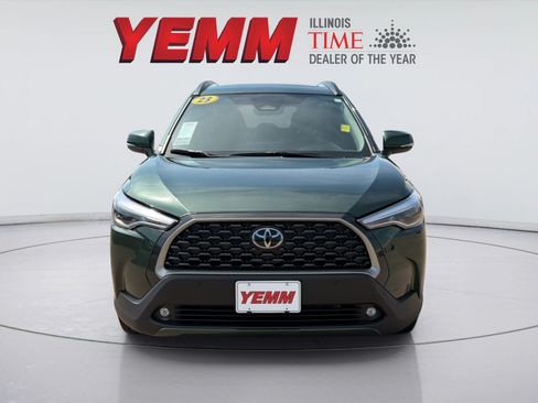 Used 2024 Toyota Corolla Cross XLE w/ Convenience Package AWD/4WD image 3