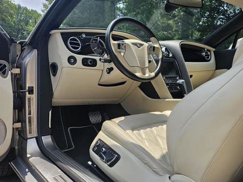 Used 2015 Bentley Continental GT image 4