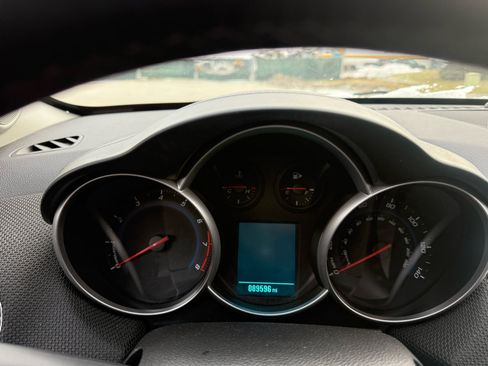 Used 2014 Chevrolet Cruze LT w/ All-Star Edition image 28