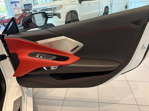 Used 2023 Chevrolet Corvette Stingray Premium Conv w/ Z51 Performance Package RWD image 14