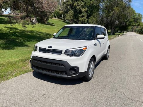 Used 2018 Kia Soul w/ Convenience Package FWD image 6