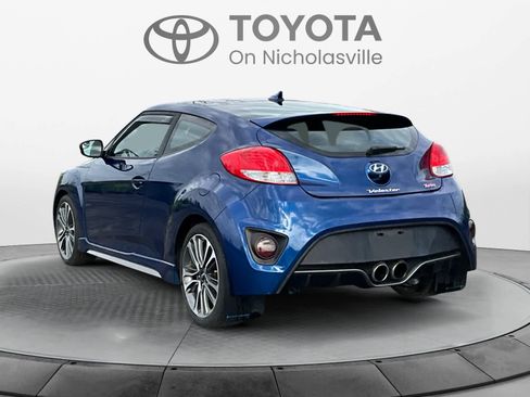 Used 2016 Hyundai Veloster Turbo image 4