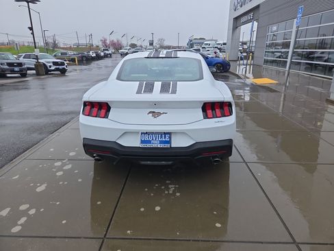 New 2026 Ford Mustang Coupe image 4