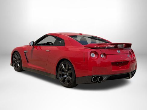 Used 2010 Nissan GT-R Premium AWD/4WD image 2